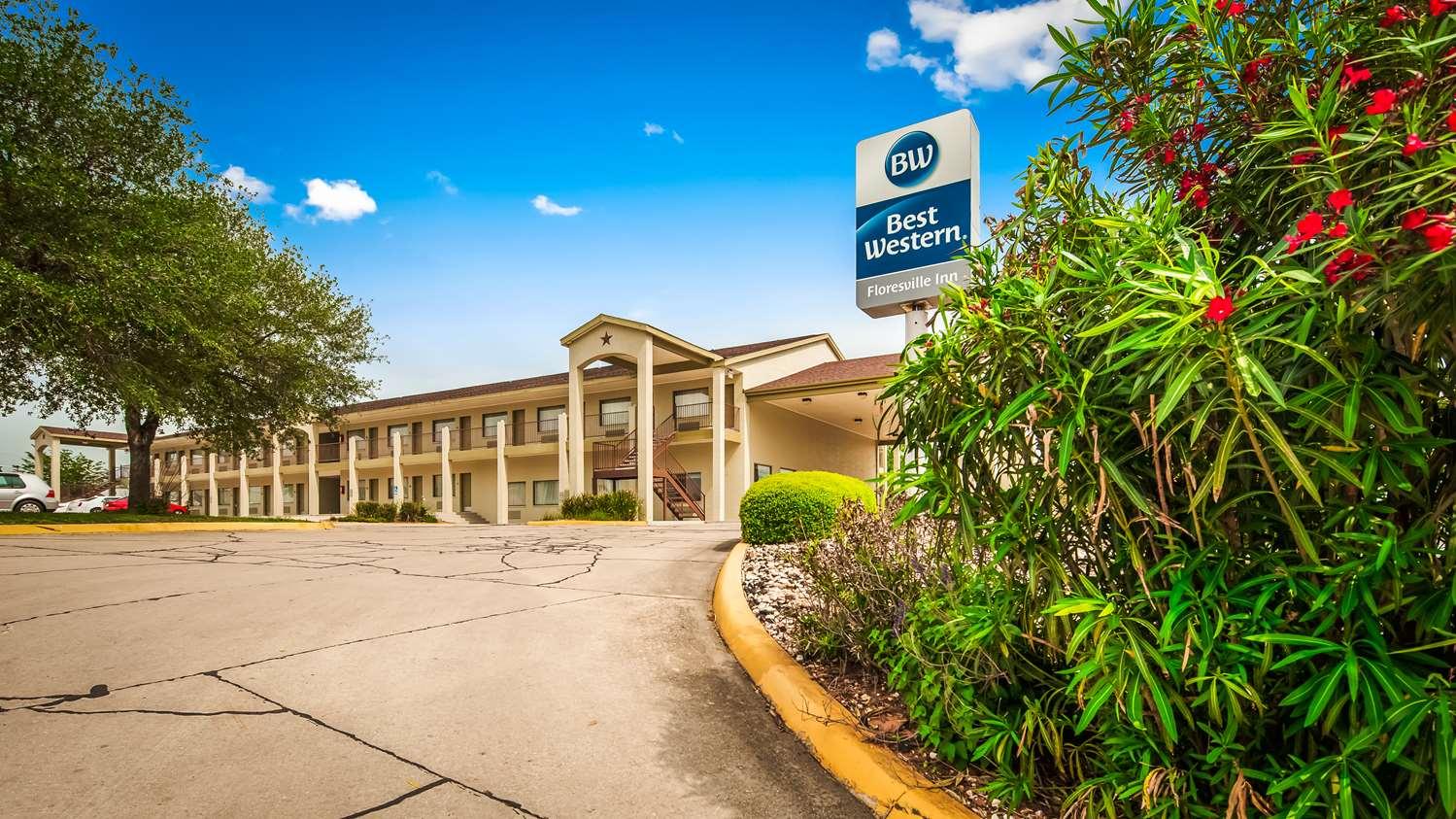 シュアステイ ホテル バイ ベスト ウェスタン フローレスビル Floresville エクステリア 写真